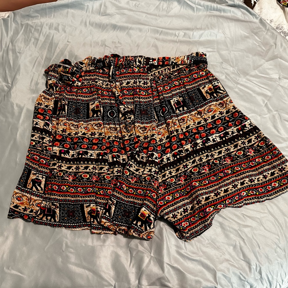 Floral printed belted paper bag waist shorts